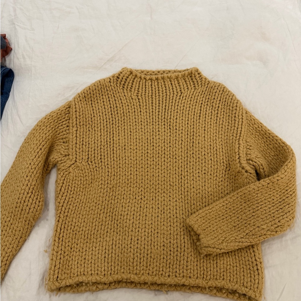 Babaa Chunky Wool Sweater in Mustard